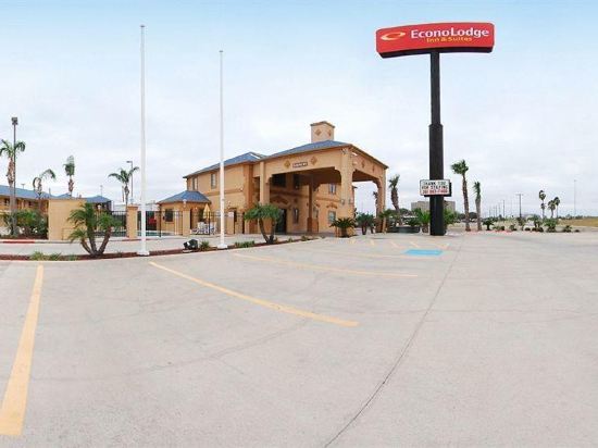 Econo Lodge Inn & Suites Corpus Christi - Tap to explore photos