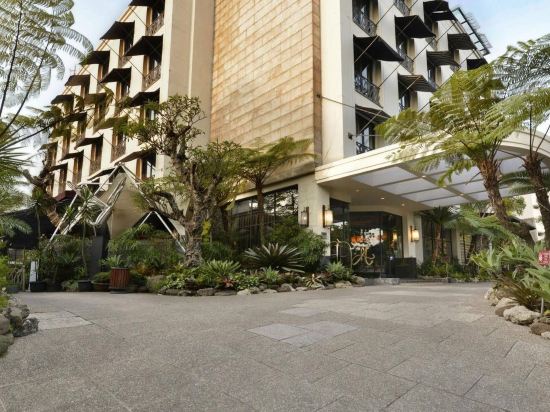Amaroossa Hotel Bandung - Tap to explore photos