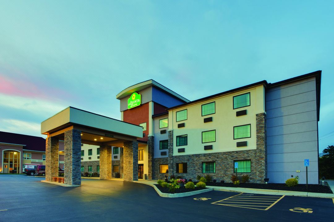 La Quinta Inn & Suites by Wyndham Batavia