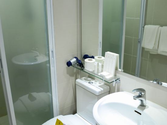 Siglo Suites @ Azure Urban Resort Residences Manila - Tap to explore photos