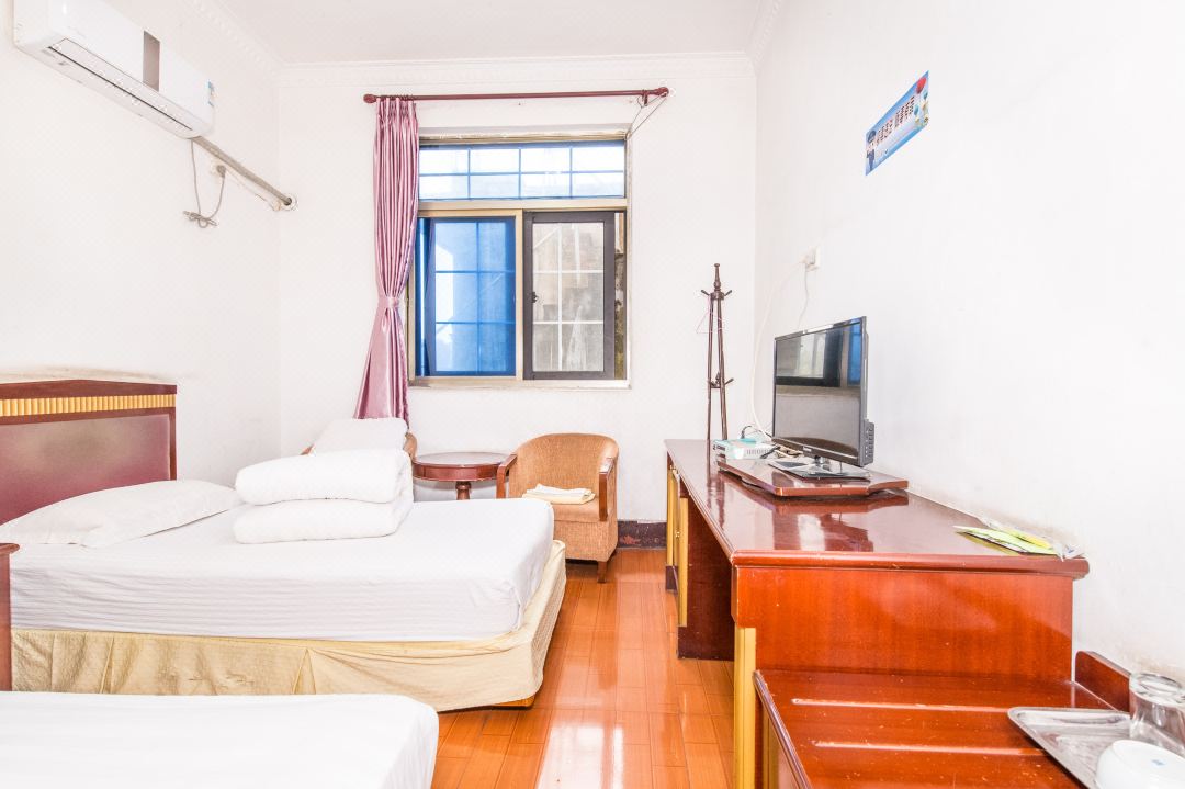 Zhapu Hostel