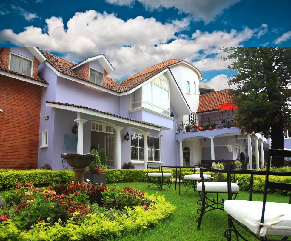 Casa Bonita Hotel & Luxury Residence