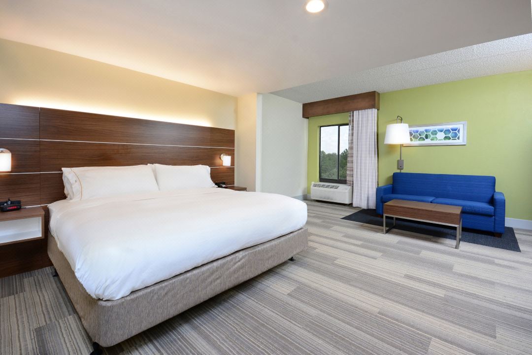 Holiday Inn Express & Suites Raleigh Durham Airport at RTP