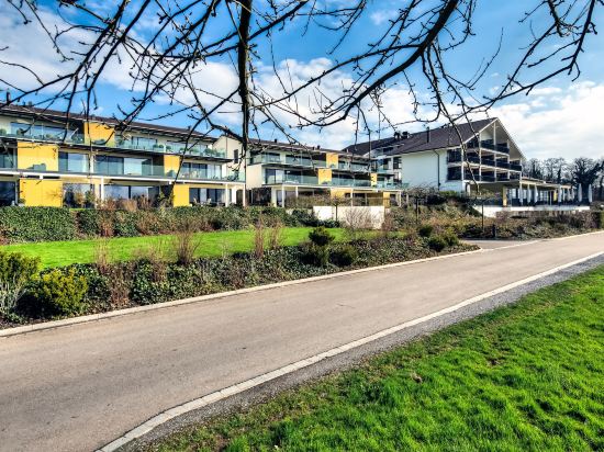 Small Luxury Hotel Wellnesshotel Golfpanorama - Tap to explore photos