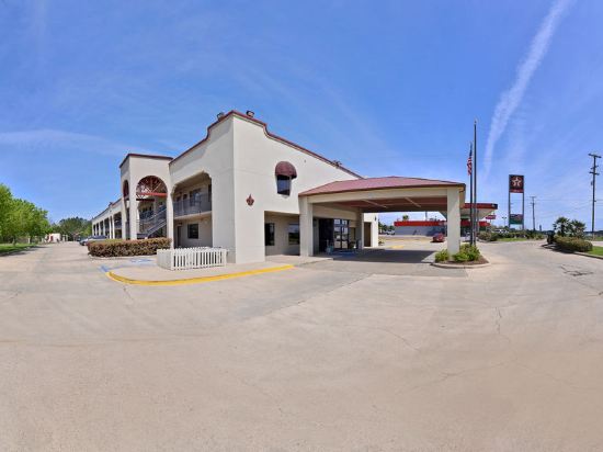 Quality Inn near Parc Natchitoches - Tap to explore photos