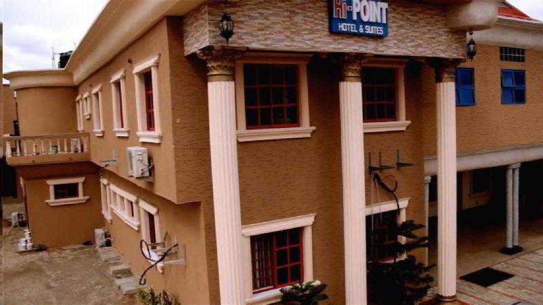 HI Point Hotel and Suites