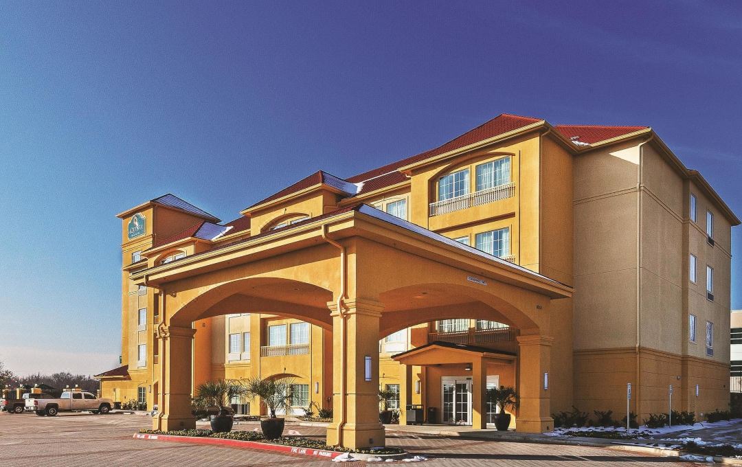 La Quinta Inn & Suites by Wyndham Fort Worth Eastchase