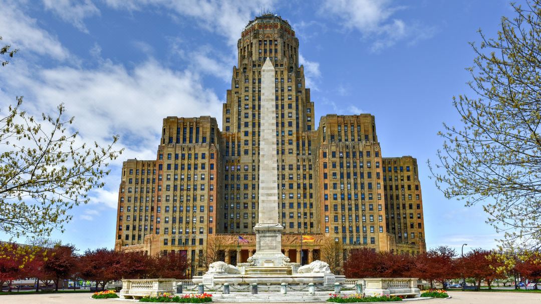 Holiday Inn Express & Suites Buffalo-Airport