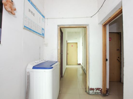 郑州青年宾馆(货栈街地铁站店)