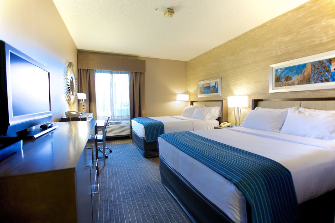 Holiday Inn Express Fargo-West Acres