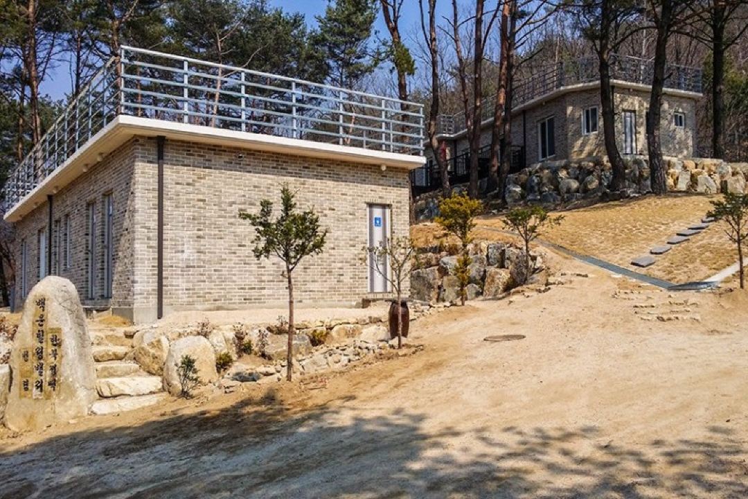 Pocheon Baegun Healing Valley Pension
