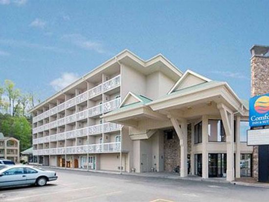 Comfort Inn Suites At Dollywood Lane Pigeon Forge Tn