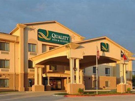 Quality Inn And Suites Lubbock Lubbock 2 8 9 Price Address