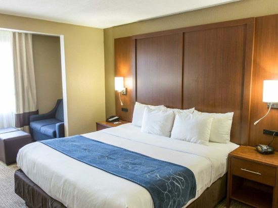 Comfort Suites Idabel - Tap to explore photos