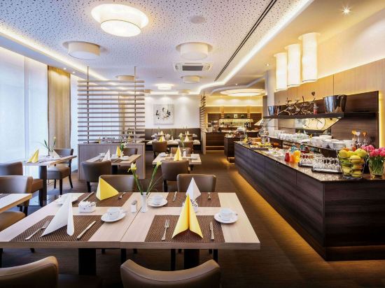 Hotel Plaza Duisburg Price Address Reviews