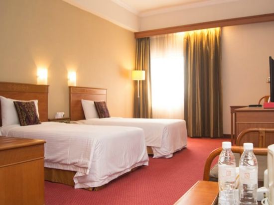 Hotel Grand Continental Kuching - Tap to explore photos