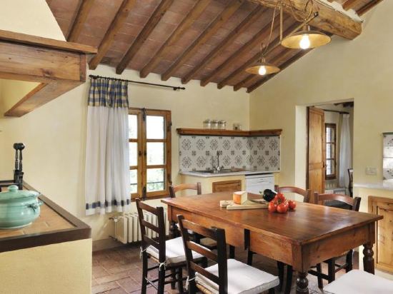 Pratello Country Resort - Tap to explore photos