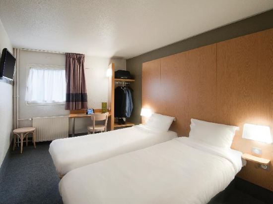 B&B HOTEL Lyon Centre Monplaisir - Tap to explore photos