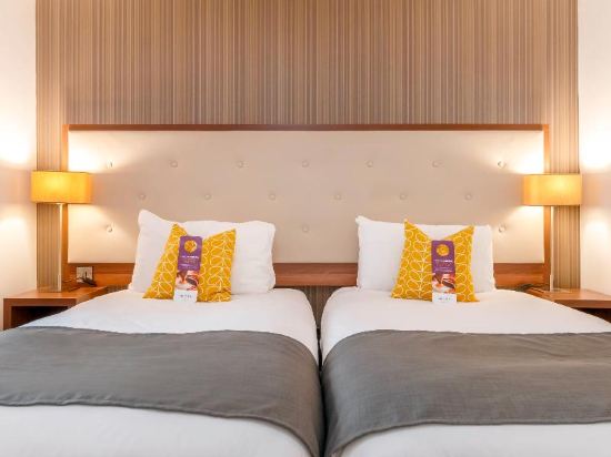 Garner Hotel Preston Samlesbury by IHG - Tap to explore photos