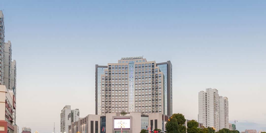 豪生温泉渡假酒店(迎宾路店)