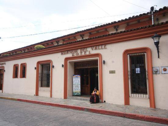 Hotel Mansion del Valle - Tap to explore photos