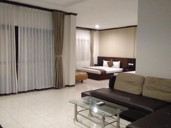 Surya Kencana Seaside Hotel - Tap to explore photos