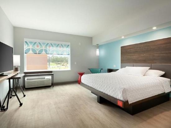 Tru by Hilton Cypress Houston - Tap to explore photos