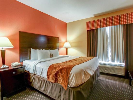 Comfort Suites Goodlettsville Rivergate - Tap to explore photos