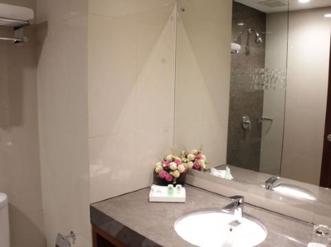 Atrium Premiere Hotel Cilacap - Tap to explore photos