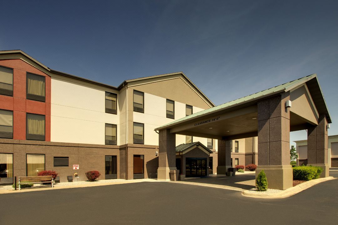 Holiday Inn Express & Suites LEBANON by IHG