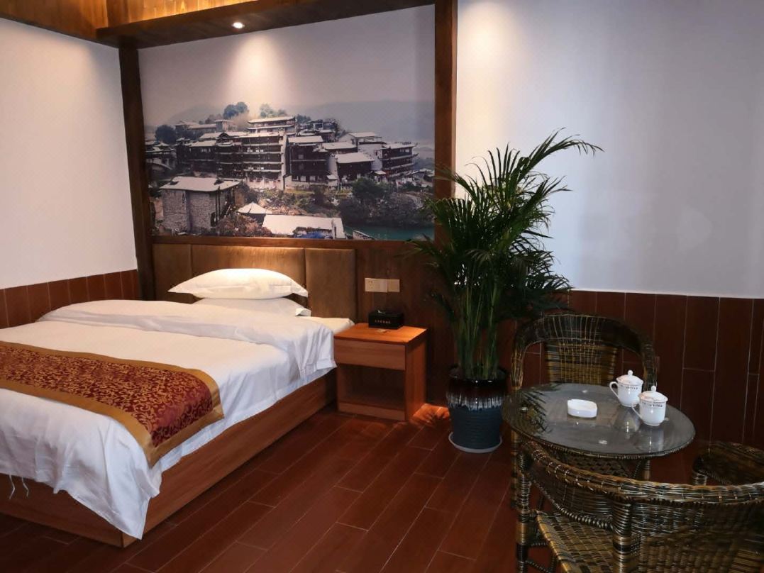 Yongshun Dahua Furong Hotel