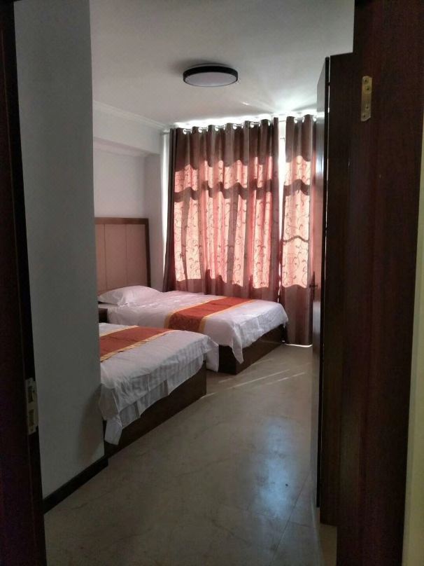 Simian Mountain Yaxuan Hotel