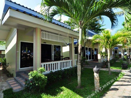 Andaman Lanta Resort - Tap to explore photos