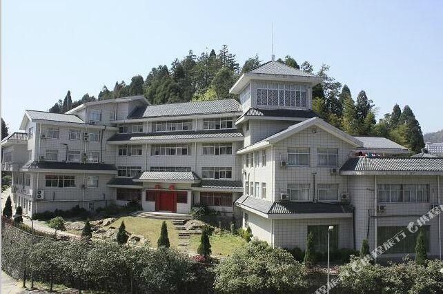 井冈山唯美武警酒店