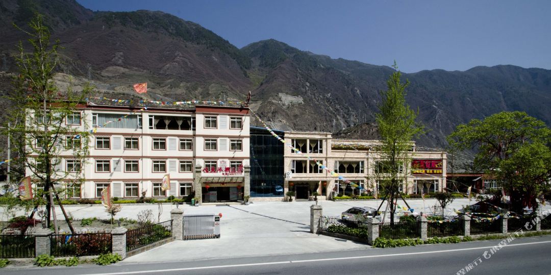 理县心灵毕棚山庄
