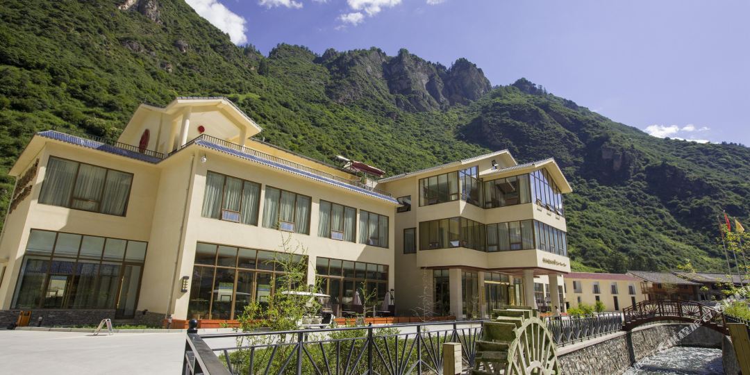 黄龙金凤假日山庄大酒