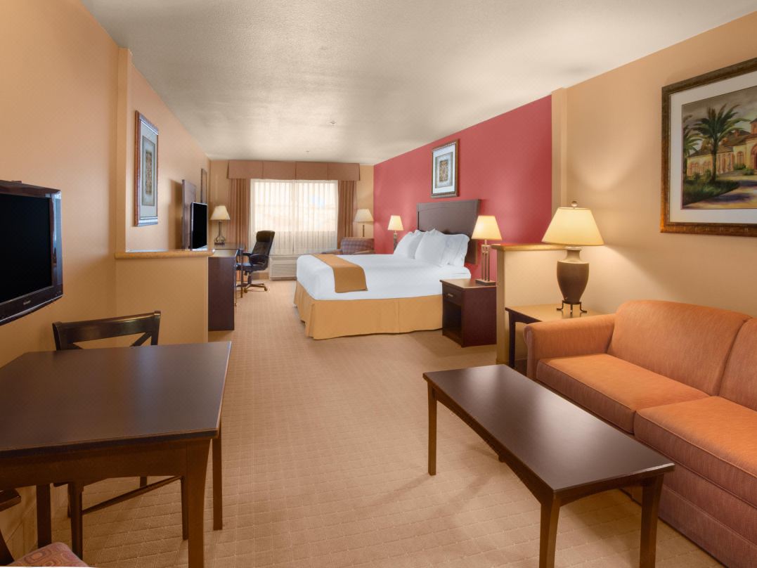 Holiday Inn Express & Suites Yuma
