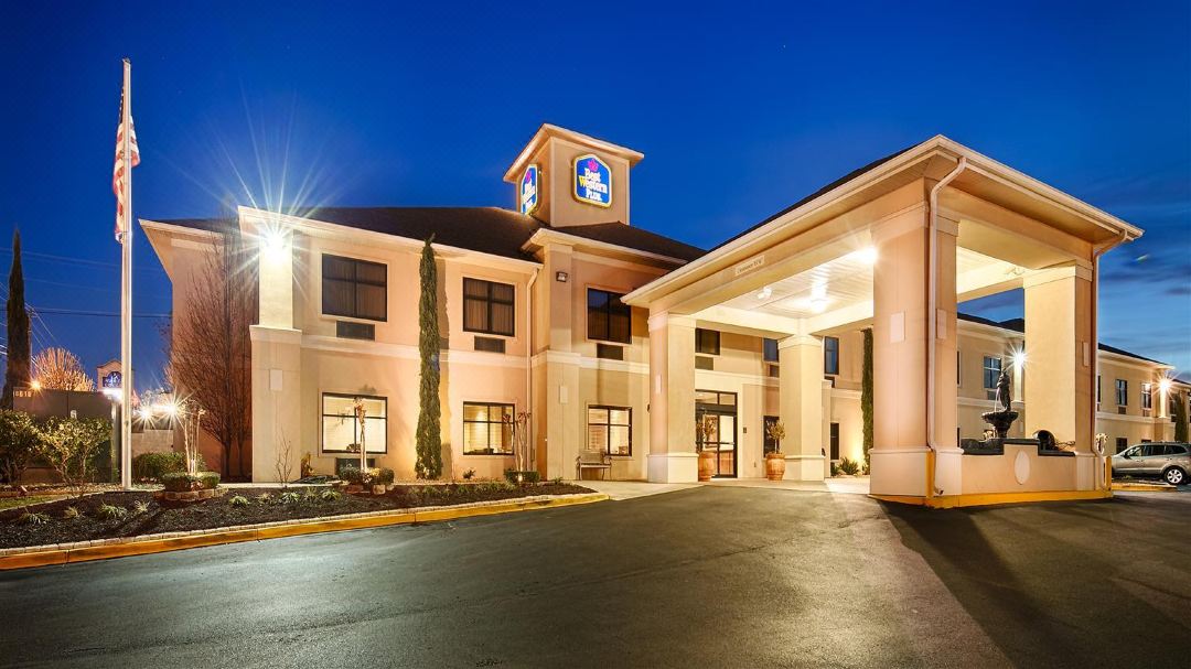 Best Western Plus Circle Inn