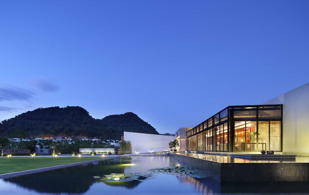 Yingde Jiqingli Yifeng Lu Hot Spring Resort Hotel
