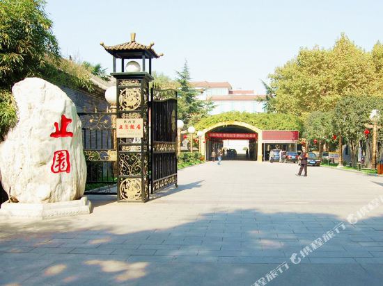 陕西省止园饭店停车场-出入口