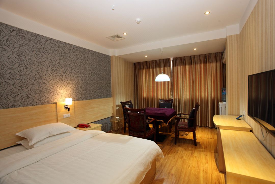 Weina Business Hotel