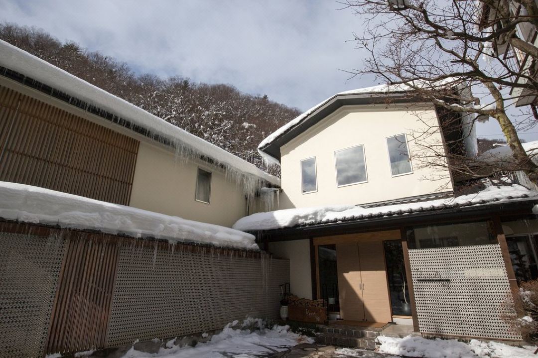 四万温泉 ひなたみ館 【川沿いの貸切露天風呂】