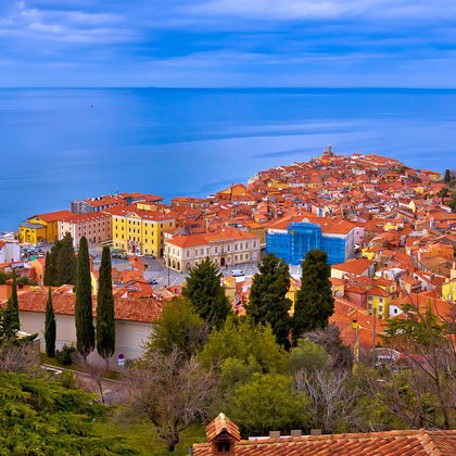 Tartinijev trg+圣乔治教堂+Plaža Piran+皮兰城墙一日游 Tartinijev trg+圣乔治教堂+Plaža Piran+皮兰城墙一日游