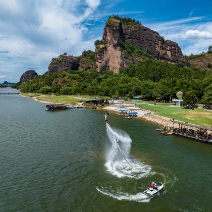 南昌+滕王阁旅游区+滕王阁游轮+南昌舰+南昌汉代海昏侯国遗址公园+龙虎山风景名胜区+象鼻山+无蚊村+上清古镇+正一观+天师府+大上清宫+望仙谷+三清山风景区8日7晚私家团 南昌+滕王阁旅游区+滕王阁游轮+南昌舰+南昌汉代海昏侯国遗址公园+龙虎山风景名胜区+象鼻山+无蚊村+上清古镇+正一观+天师府+大上清宫+望仙谷+三清山风景区8日7晚私家团