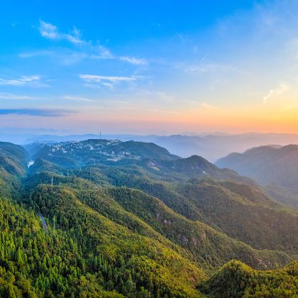 碧峰峡野生动物世界+瓦屋山风景区+都江堰景区+三星堆博物馆4日3晚私家团 碧峰峡野生动物世界+瓦屋山风景区+都江堰景区+三星堆博物馆4日3晚私家团