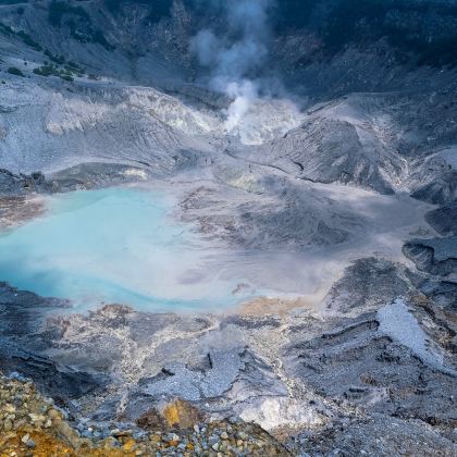 雅加达覆舟火山+火山芝阿特温泉+万隆【中文包车+酒店接送】 雅加达覆舟火山+火山芝阿特温泉+万隆【中文包车+酒店接送】