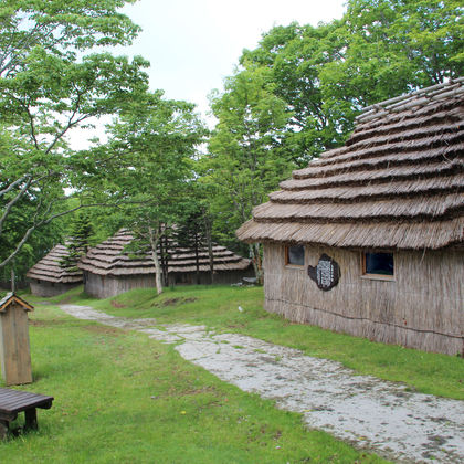 北海道+登别熊牧场+登别地狱谷+洞爷湖一日游