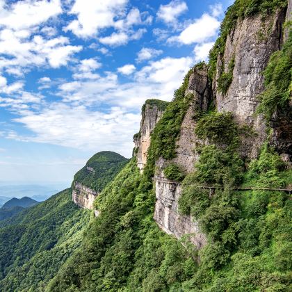 重庆+武隆天生三桥+金佛山+蚩尤九黎城2日1晚私家团 重庆+武隆天生三桥+金佛山+蚩尤九黎城2日1晚私家团