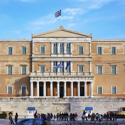 希腊雅典宪法广场+奥林匹亚宙斯神殿+哈德良拱门+雅典卫城+吕卡维多斯一日游