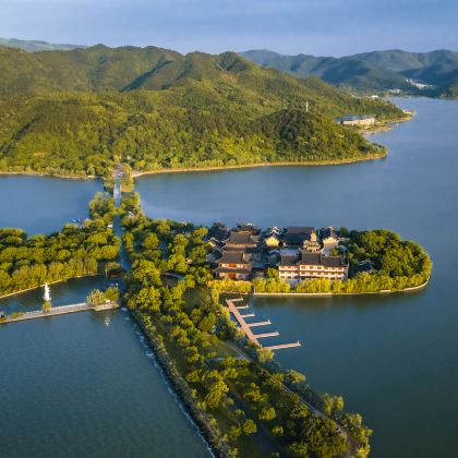 宁波东钱湖+舟山普陀山风景区+雪窦山+蒋氏故居3日2晚跟团游 宁波东钱湖+舟山普陀山风景区+雪窦山+蒋氏故居3日2晚跟团游